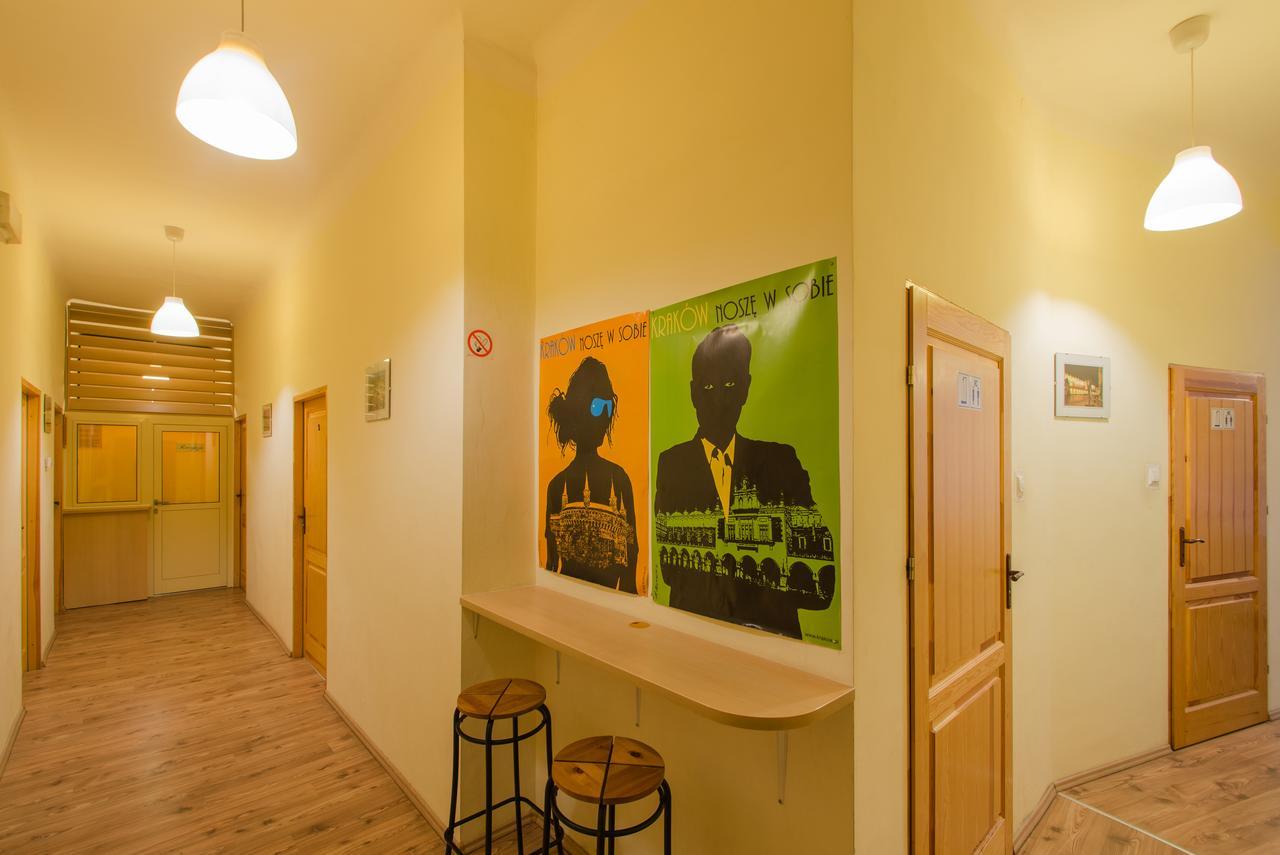 Aparthostel Fryderyk Krasków Exteriör bild