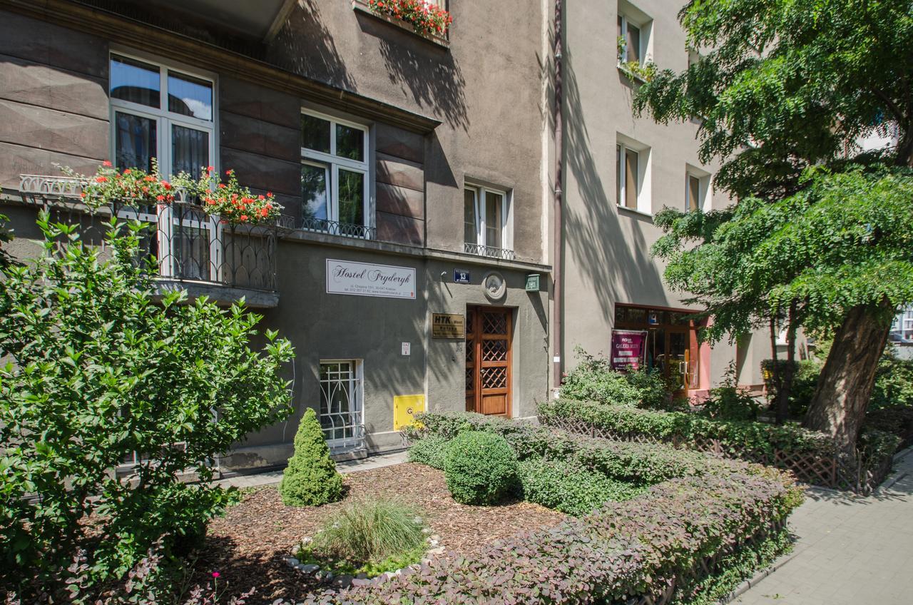 Aparthostel Fryderyk Krasków Exteriör bild